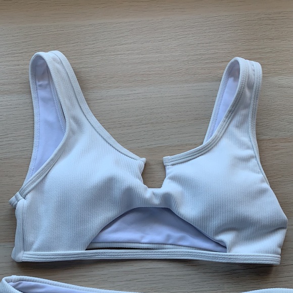 Zaful Ribbed White Bikini - Picture 2 of 3